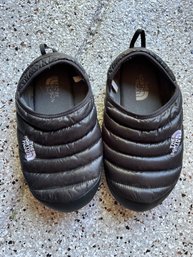 Mens Size 11 The North Face Slippers