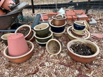 Large Lot Of Very Nice Ceramic Pots