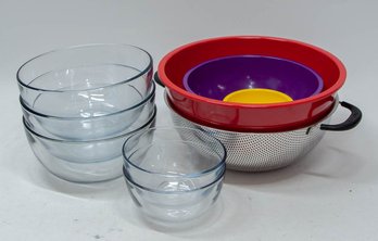 Kitchen Lot Of Glass Serving Bowls, Melamine Bowls And Strainer