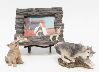 Wolf Picture Frame And Playful Wolf Figurines