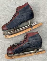 1960s Mens Leather Two Tone Ice Hockey Skates Clipper Blades