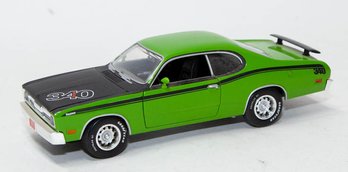 2005 Johnny Lighting Green 1971 Plymouth Duster 1/24 Scale