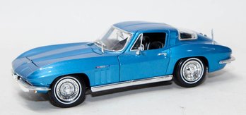 Maitso 1965 Metallic Blue Chevy Corvette 1/18 Scale