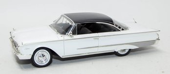 ERTL Happy Days 1960 White Ford Starliner 1/18 Scale With Box