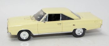 2004 Die Cast Promotions Pale Yellow 1967 Dodge Coronet 1/18 Scale