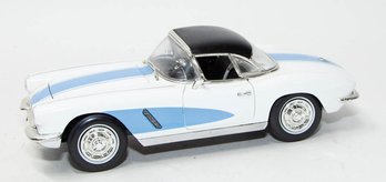 ERTL American Graffiti White And Blue Stripe 1962 Chevy Corvette 1/18 Scale With Box