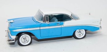 Road Signature Blue And White Hardtop 1956 Chevy Bel Air 1/18 Scale