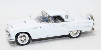 Motor Max White Hardtop 1956 Ford Thunderbird 1/18 Scale With Box