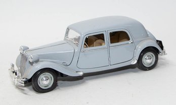 Maisto Grey 1952 Citroen 1/18 Scale With Box