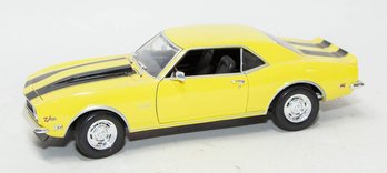 Welly Yellow And Black Stripes 1968 Chevy Camaro 1/18 Scale