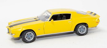 Franklin Mint Yellow With Black Stripes 1970 Chevy Camaro Z28 1/18 Scale With Box