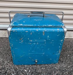 1950s Blue Metal 7up Cooler With Embossed Logo