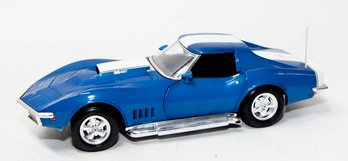 ERTL Blue And White 1968 Chevy Corvette SS 427 1/18 Scale