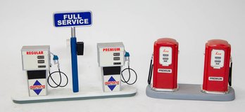 ERTL Hobby Diorama Plastic 1950s Gas Pumps