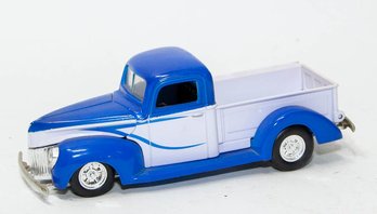 1998 Racing Champions 1946 Blue And Grey Ford Truck 1/24 Scale