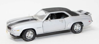 ERTL Silver 1969 Camaro Z28 Rally Sport 1/18 Scale With Box