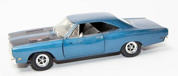 ERTL Blue 1969 Plymouth Road Runner Hemi 1/18 Scale