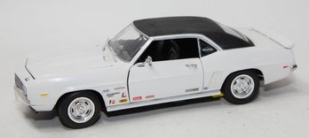 ERTL White 1969 Chevy Camaro 10.42 1/18 Scale With Box