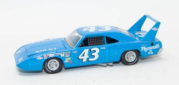 1999 Racing Champions Richard Petty #43 1970 Plymouth Superbird 1/18 Scale