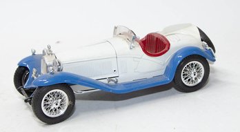 Bburago 1932 Alfa Romeo 2300 Spider 1/18 Scale