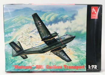 Hobby Craft Vietnam DHC Caribou Transport Model Kit 1:72 *AS IS*