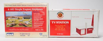Bachman Plasticville O Scale TV Station IHC Airplanes 1:87 Model Kits *AS IS*