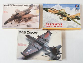 Italeri  Wild Weasel, Destroyer Douglas EB 66 And B-57B Canberra Model Kits 1:72 *AS IS*