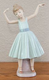Lladro ' Ballet First Step' Ballerina Figurine