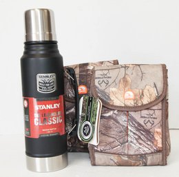 Stanley Vacuum Thermos And RealTree Lunch Bags