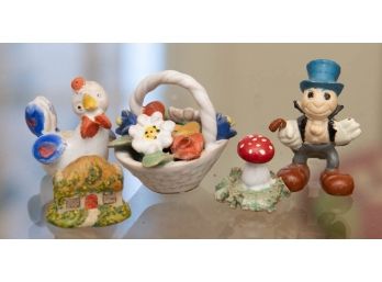Lot Of Miniatures, Including Small Mushroom, And Walt Disney Disneykins Jiminy Cricket