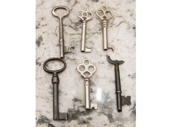 Smaller Lot Of Vintage And Antique Keys