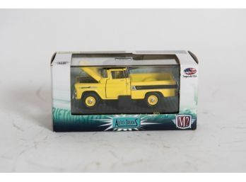 2014 M2 Auto-trucks 1958 Chevrolet Cameo 4x4 1/64 Scale