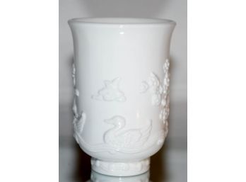 8' Fenton White Milk Glass Emporess Vase