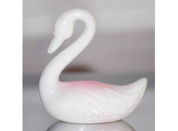 4' Fenton Satin Rosalene Swan