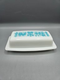 Vintage Amish Butterprint Pyrex Butter Dish