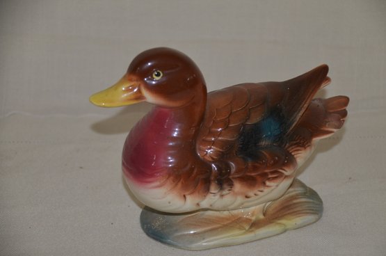 32) Ceramic Japan Duck ( Chip On Tail)