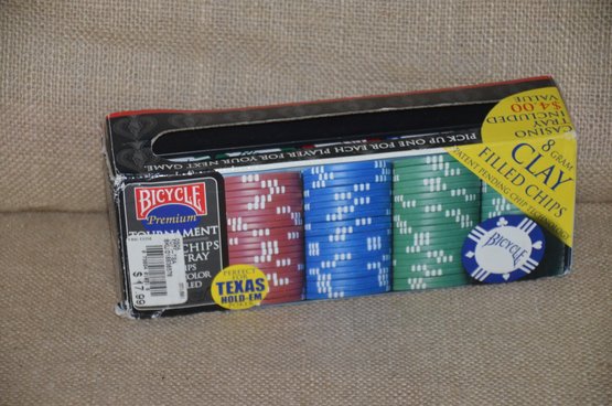 (#100) Poker Chips Clay Filled Casino Tray Included In Packaging Texas Hold Em