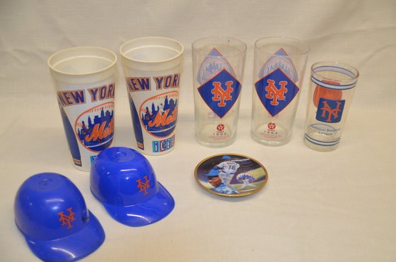 315) Mets Memoriable 1994 Texaco Glass Tumbler Set Of 2 AND  Dwight Gooden Trinket Plate & 2 Plastic Cups Hats