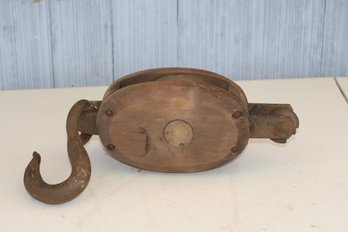 (278) Vintage  Farm House /Boat/ Industrial Wood And Cast Iron Wood Pulley 17.5' ( With Hook)  X 5'x3'