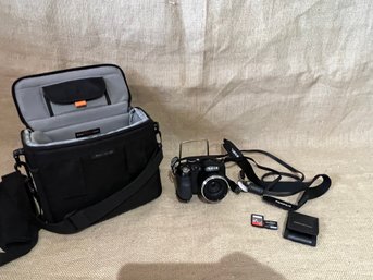 (#93) Fuji Digital Camera Fine Pix S2500HD 12 Mega Pixels With Case Memory Card