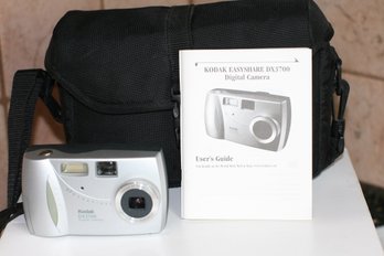 (#234) Vintage Kodak DX3700 Digital Camera 3.1 Mega Pixel With Case And User Guide