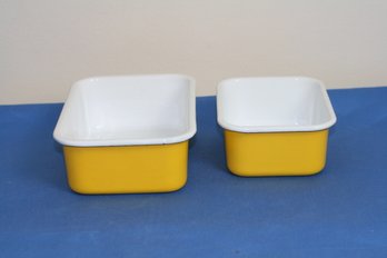 (#315) 2- Bright Yellow Tin  Loaf Pans / (1)- 9'x 6' & (1) 7' X  5'