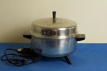 (#319)  Vintage Farberware  'Pot-Pourri ' Stainless Steel Electric Dutch Oven 5qt