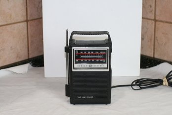 (#240) Vintage Electric GE 2 Way Transistor AM/FM Radio Portable Antena Broken Model No. 7 - 28003