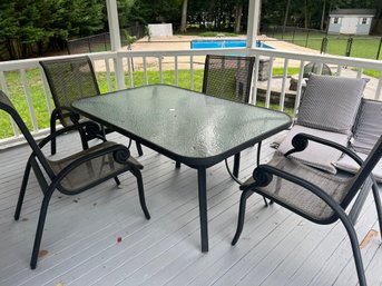 Patio Table 4 Chairs And Cushions