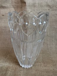 (#35) Glass Vase Heart Design Detail 8'