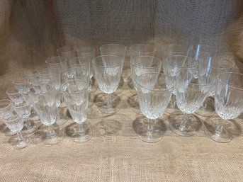 (#6) Set Of 28 Pieces Of Assorted Sizes Glasses