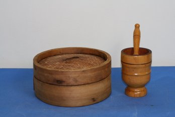(#353)  Bamboo Steamer & Wooden Mortar 7 Pestle  ( Made In Italy) Crack On Base Of Pestle