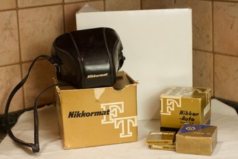 (#233) Vintage Nikon Nikkormat Japan 35mm Camera With Filter Lens - See Details