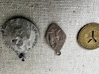 (#607) Religious Saint Pendants ~ NYS Transit Token Coin